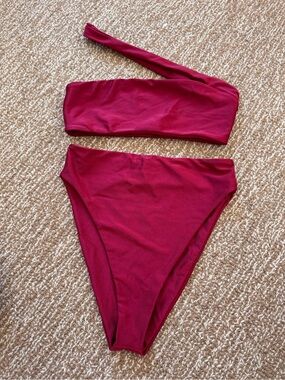 Jade One-Shoulder Swim Set in Berry